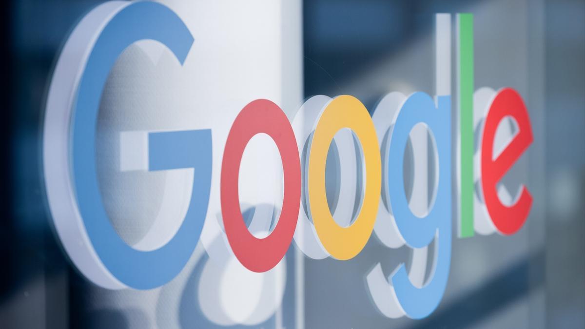 Google estudia cobrar a los usuarios por el uso de servicios de búsqueda gestionados por la Inteligencia Artificial.