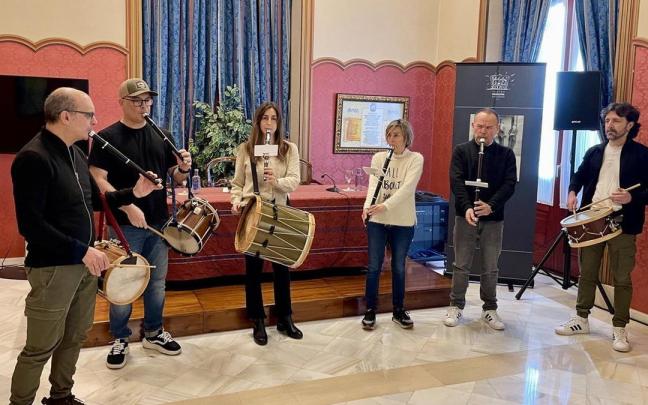 Gasteizko Udal Txistulari Bandak dantzaldi eta kalejira bana eskainiko ditu urtea hasteko.