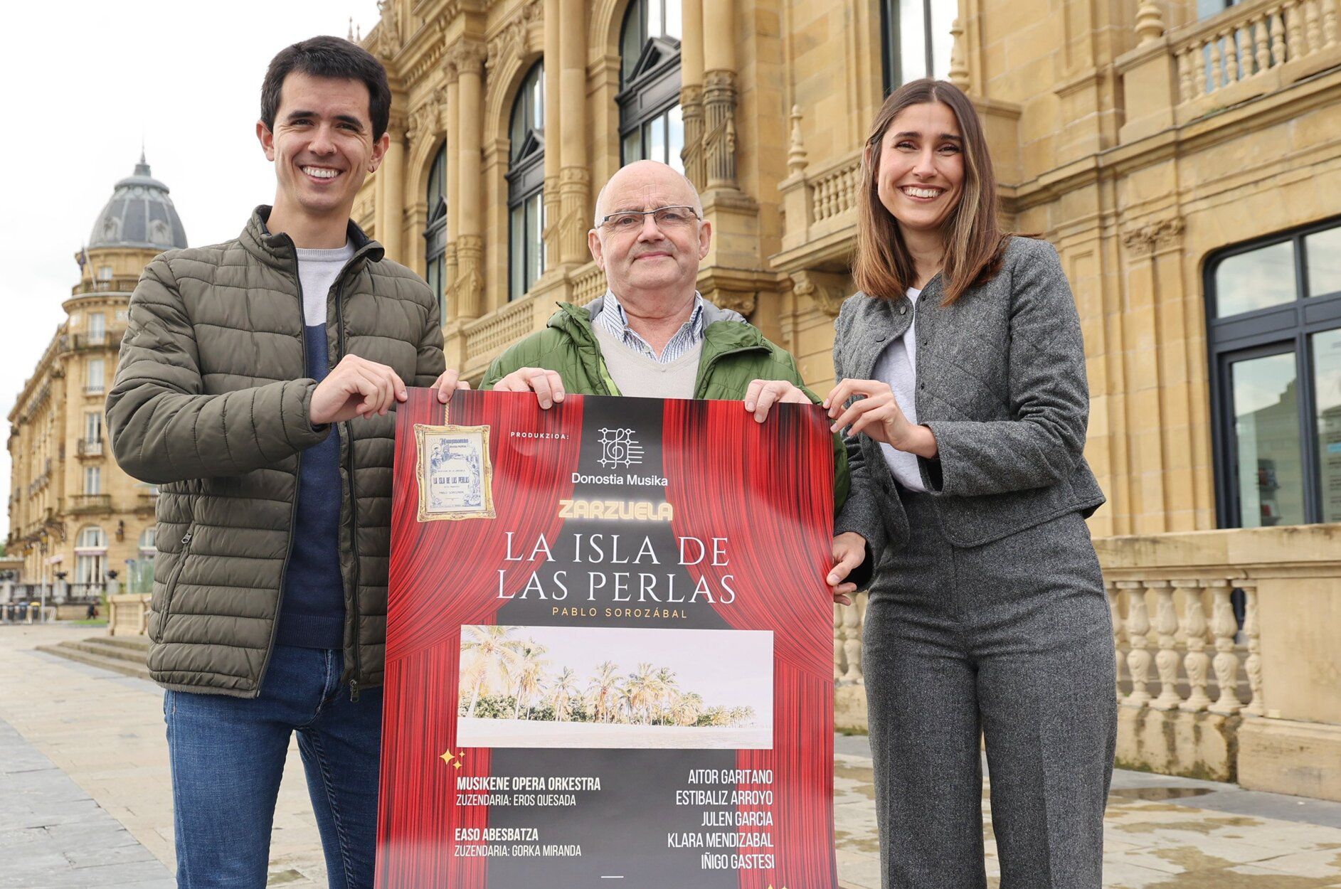 Presentación de la Zarzuela 'La Isla de las perlas' en el Victoria Eugenia de Donostia.