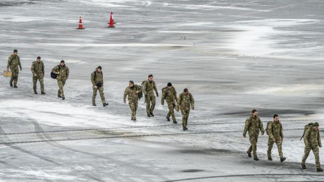 Tropas militares danesas desplegadas en Groenlandia.