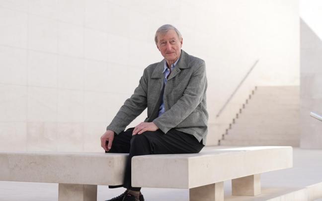 El escritor Julian Barnes.