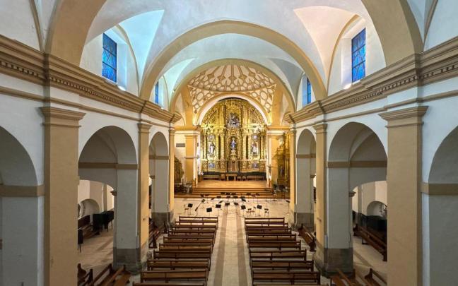 El interior de la iglesia de San Francisco, que ya es propiedad del Ayuntamiento de Arrasate.