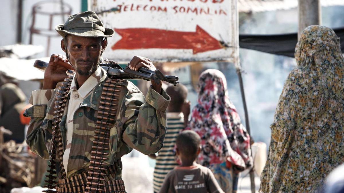 Al menos 15 muertos y 140 heridos en un ataque de Al Shabaab a una de las playas más frecuentadas de Mogadiscio