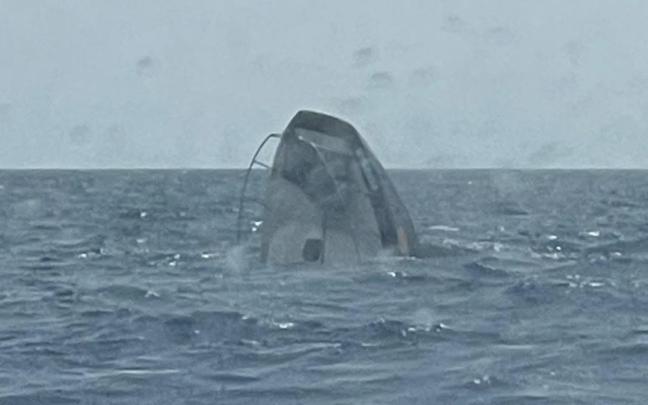 Rescatan a 11 personas tras hundirse un catamarán al sureste de Tabarca