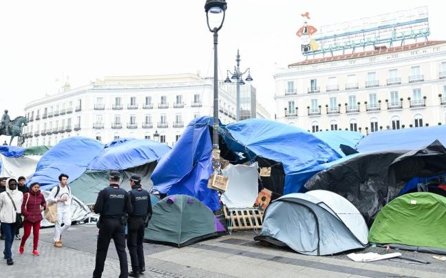 Acampada por la vivienda, en la Puerta del Sol, Madrid.