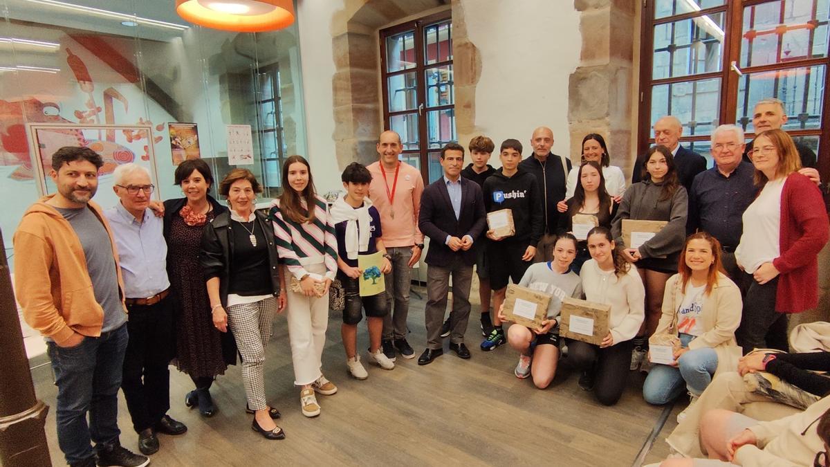 La entrega de reconocimientos tuvo lugar en la biblioteca de Durango