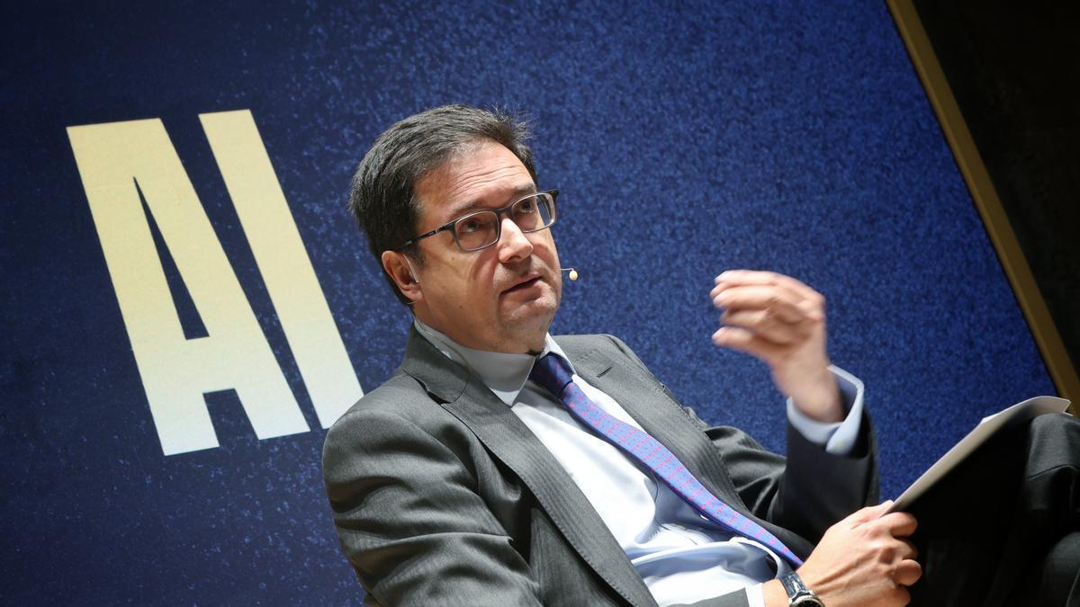 El ministro para la Transformación Digital y de la Función Pública, Óscar López, en la rueda de prensa posterior a la reunión del Consejo Internacional de IA.