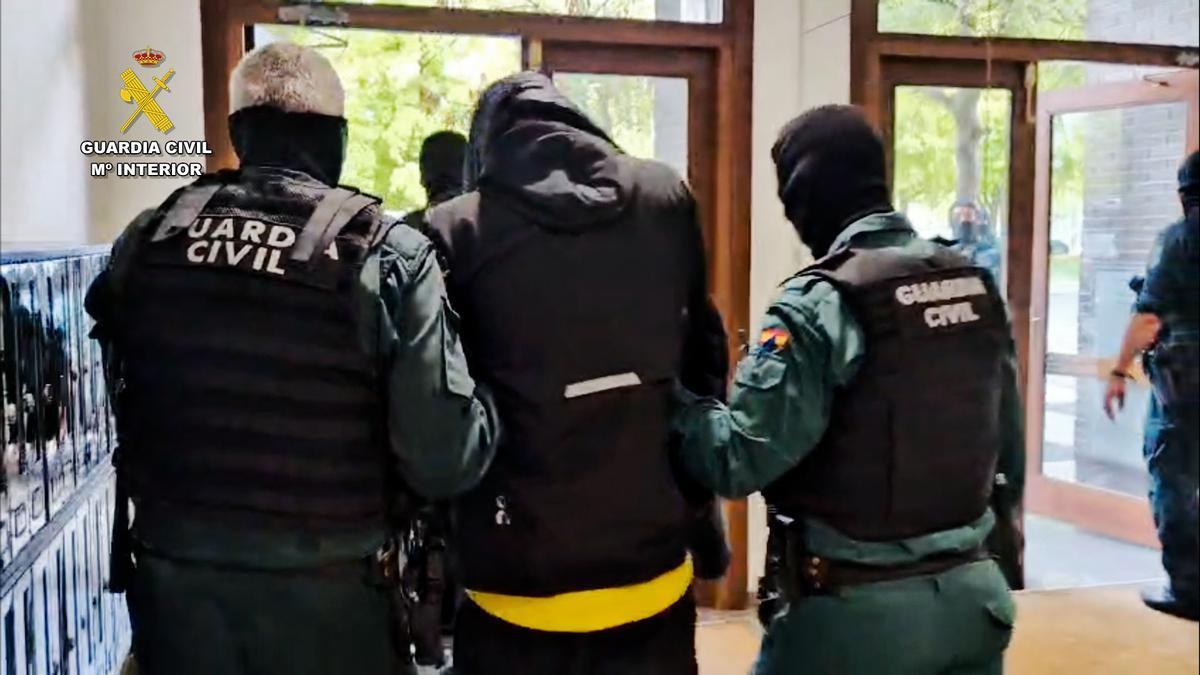 Detenidas cinco personas vinculadas a un grupo violento juvenil denominado ‘015’ en Vitoria-Gasteiz Guardia Civil