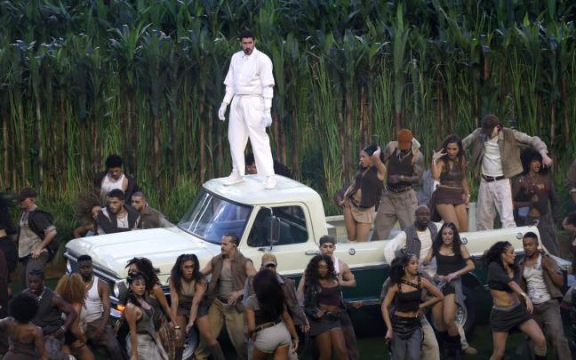 Bad Bunny protagoniza el descanso de la Super Bowl.