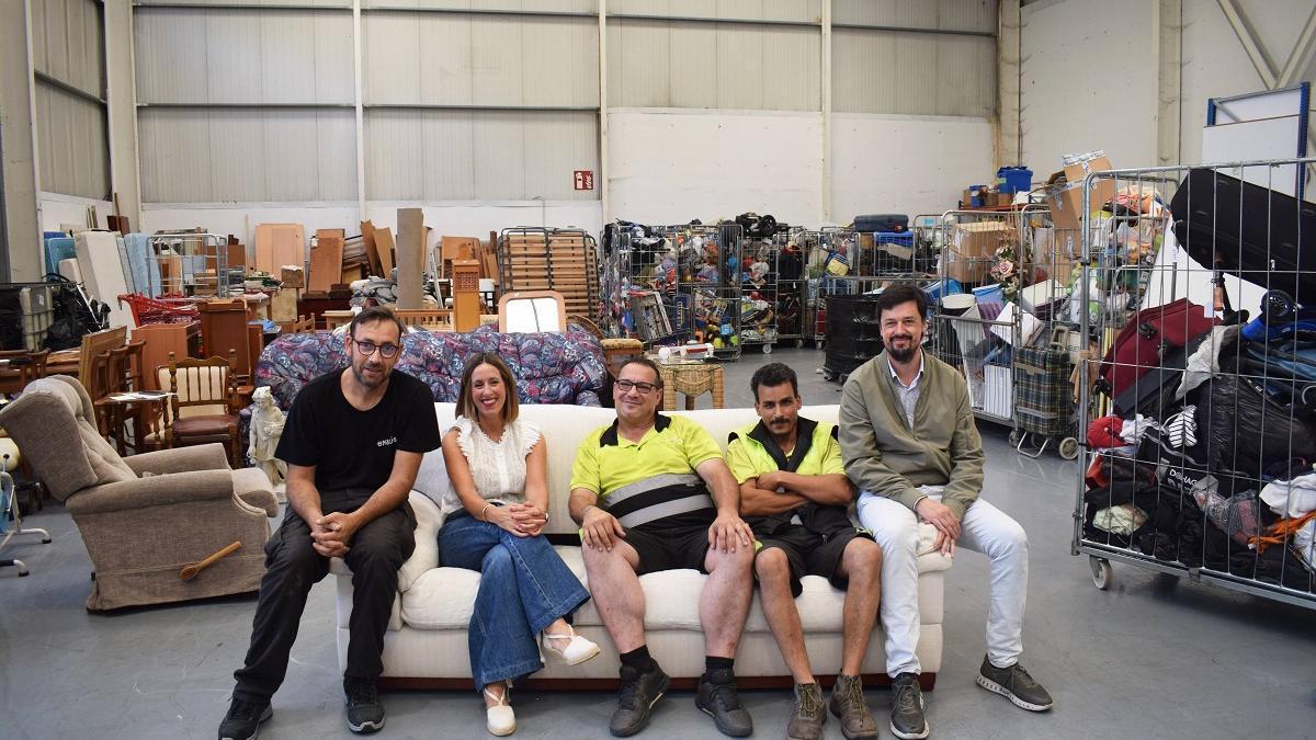 Trabajadores y responsables de la planta de Urnieta