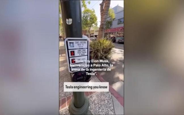Semáforo hackeado en California emite un mensaje irónico con la voz de Elon Musk. / YOUTUBE Semáforo hackeado en California emite un mensaje irónico con la voz de Elon Musk.