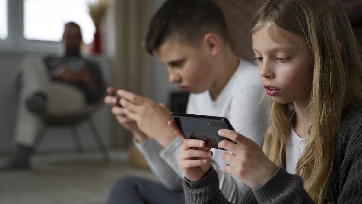 Un 33% de los menores sufren contactos de adultos con intenciones sexuales.