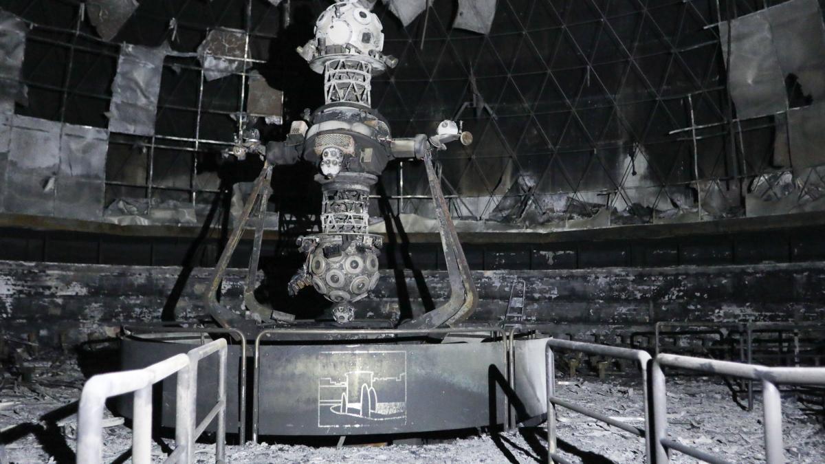 Interior del Planetario de Pamplona afectado por el incendio