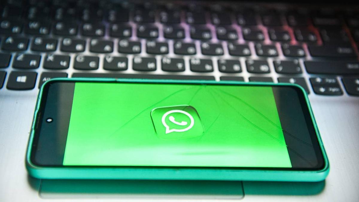 Juanma Lorente, abogado laboralista: "No borres ningún WhatsApp con tu jefe"