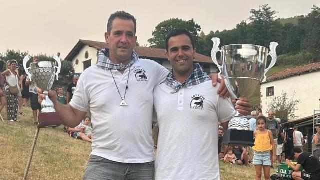 Javier y Xabier, padre e hijo, vuelven a retarse este fin de semana ante el rebaño.