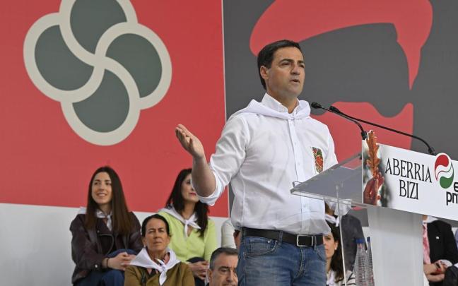 El lehendakari, Imanol Pradales, durante la celebración del Aberri Eguna 2026