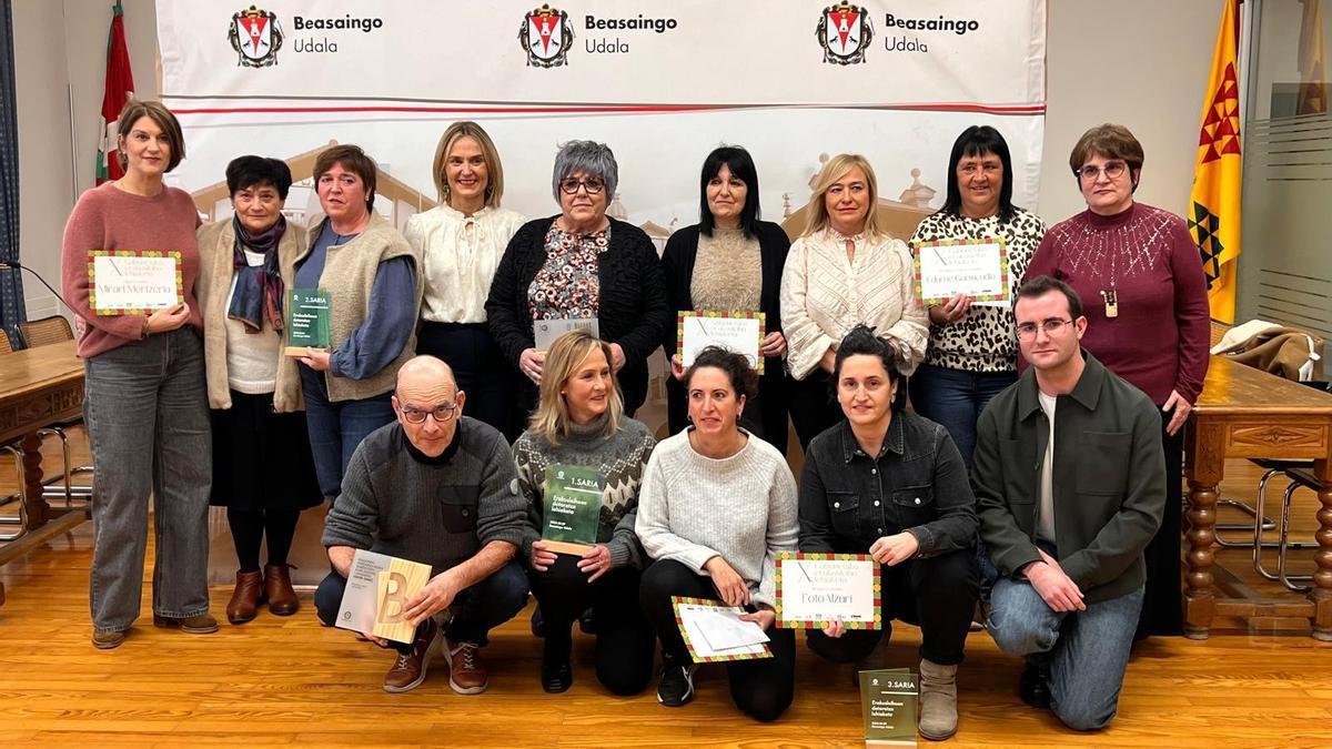 Entrega de premios del Concurso de Escaparates Navideños de Beasain.