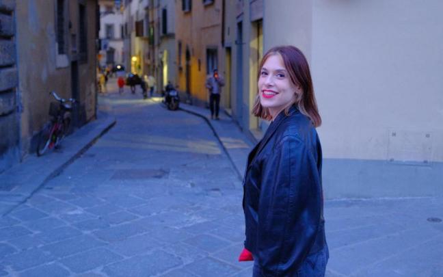 Genie Espinosa, la creadora del cartel del ‘Salón del Cómic de Navarra 2025’.