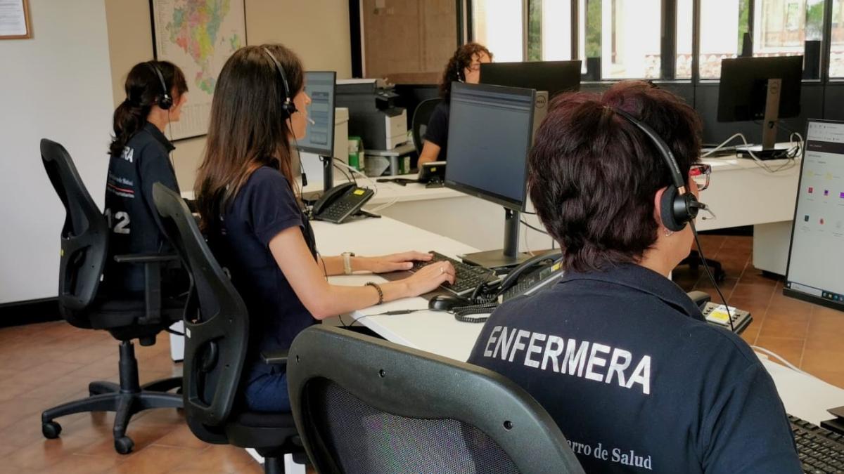 Enfermeras atendiendo el servicio de Consejo Sanitario de Navarra. Foto: Gobierno de Navarra