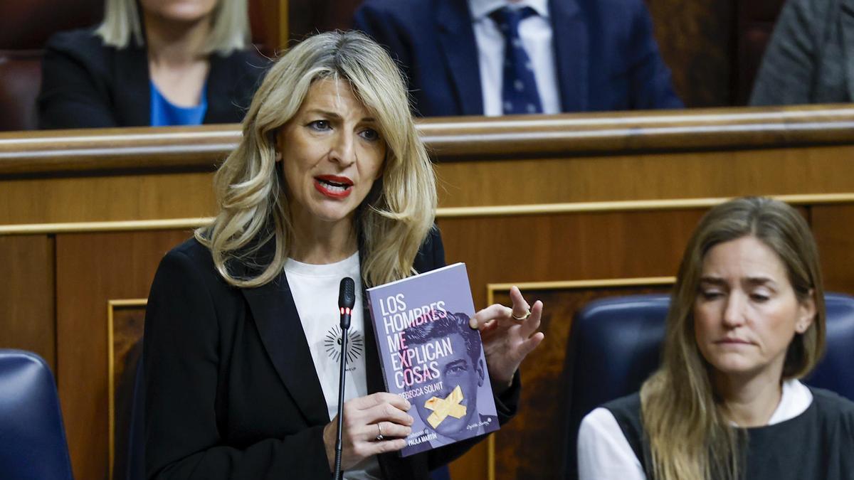 La vicepresidenta segunda del Gobierno español y ministra de Trabajo, Yolanda Díaz, durante la sesión de control en el Congreso.