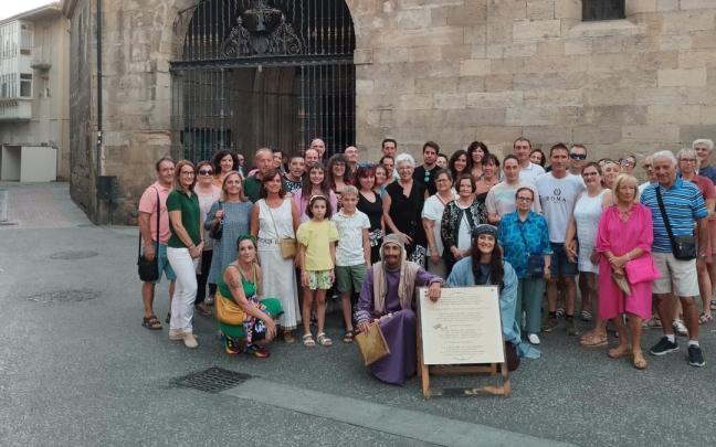 Grupo participante en un anterior paseo por la Miranda antigua