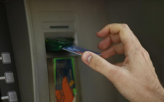 El Banco Santander encabeza los beneficios seguido por el BBVA. El Banco Santander encabeza los beneficios seguido por el BBVA.