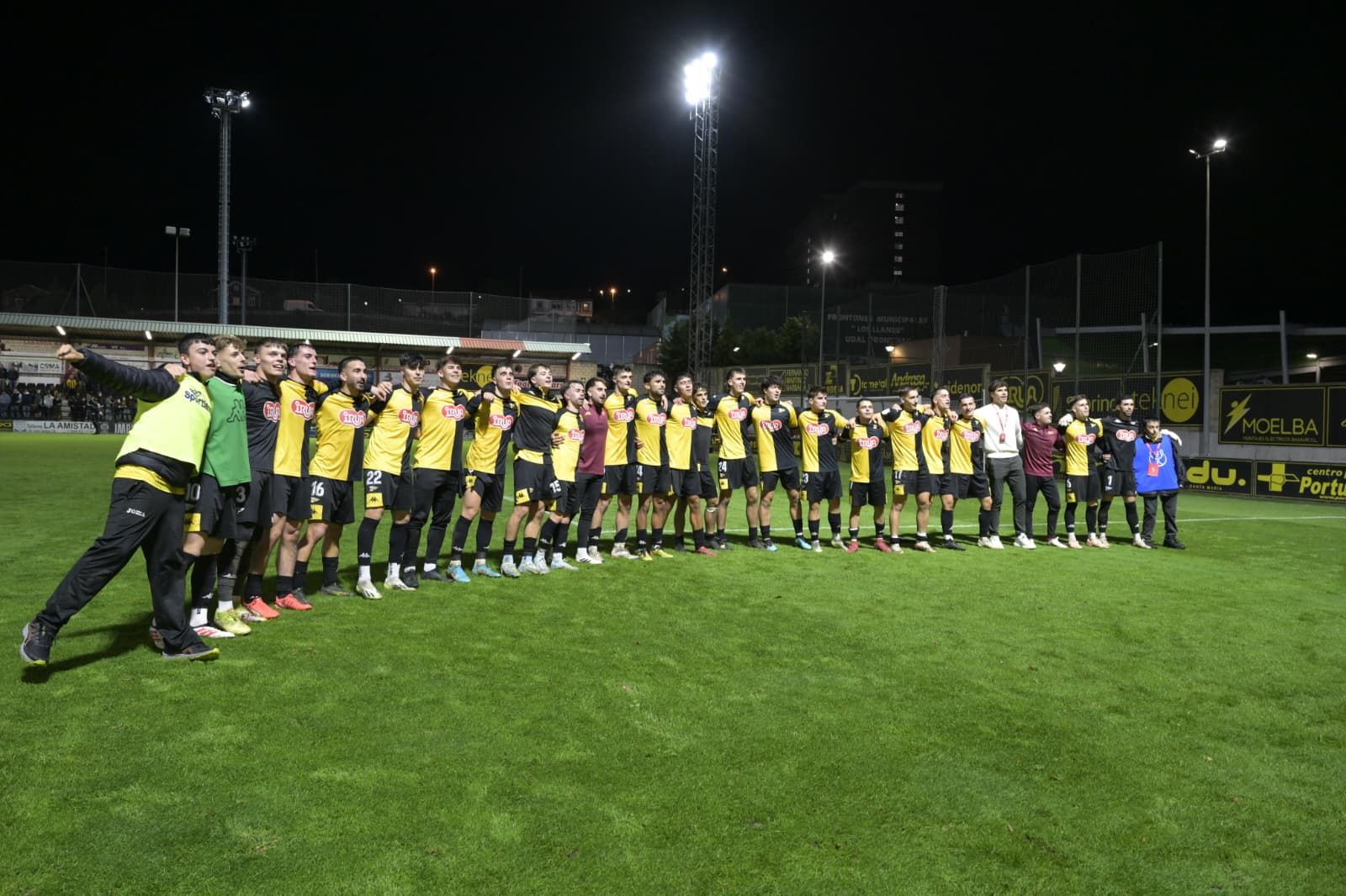 La Florida quiere vivir otra noche memorable en la Copa, ahora frente al Alavés. / GAIZKA PORTILLO