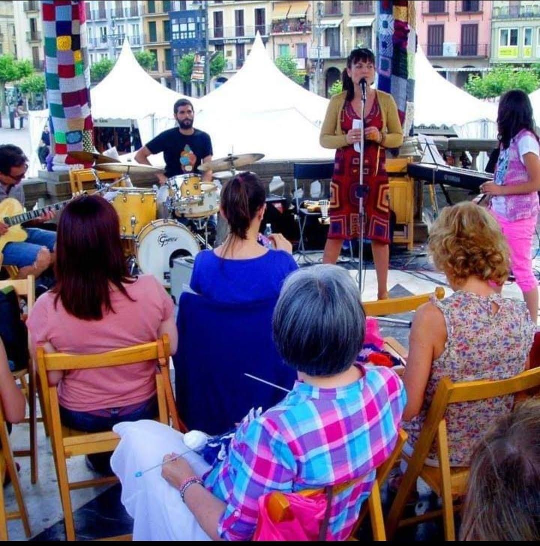 Esther Lecumberri heredó la pasión de su ama, amona e izebak.