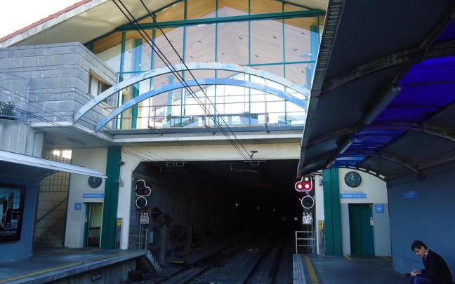 Lutxana eta Sondika arteko tren zerbitzua moztuko da 12 astez trenbideak berritzeko.