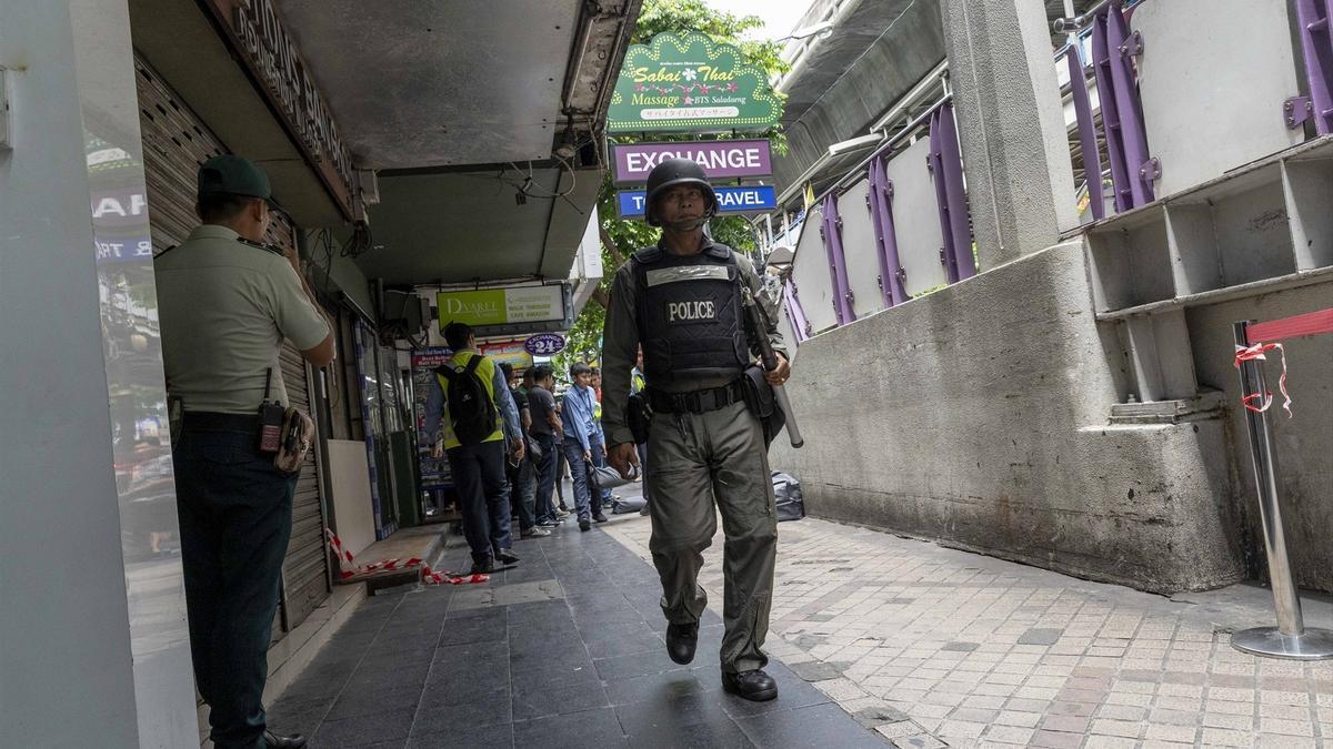 Un agente de policía en Tailandia.