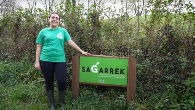Oihana Recalde es la joven que se encuentra detrás del proyecto Sagarrek en Irun.