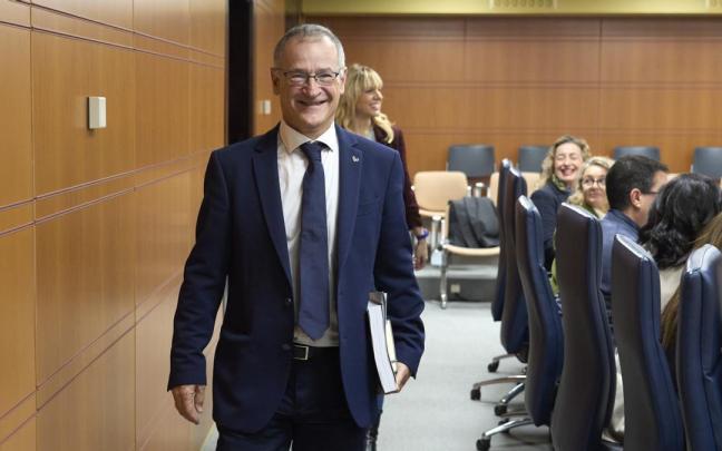 El rector de la EHU, Joxerramón Bengoetxea