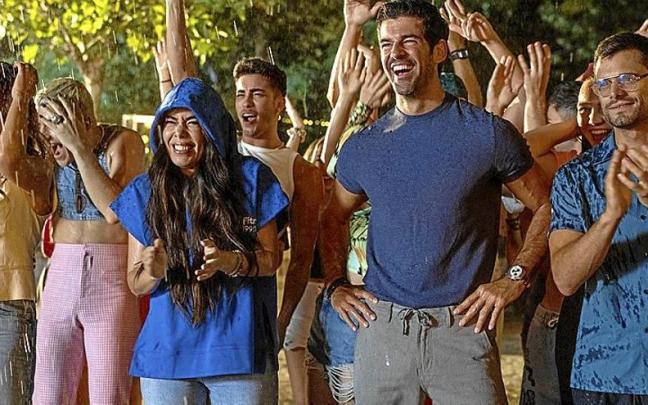 Mónica Cruz, Beatriz Luengo y Miguel Ángel Muñoz, en una escena de ‘UPA Next’.