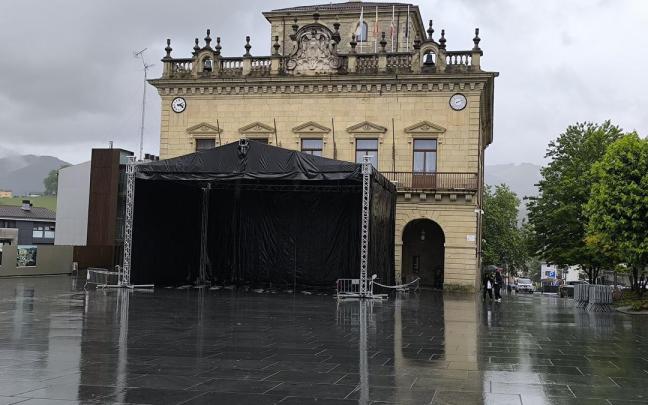 Plaza San Juan de Irun, donde se desarrollarán algunos de los conciertos más multitudinarios de las fiestas