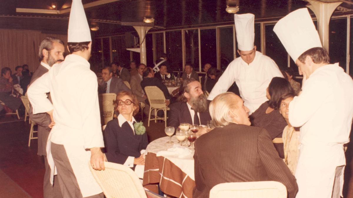 II Mesa redonda, con Arzak, Subijana y el cocinero de Txomin, con Sacha y Manuel Fernandez Tapias.