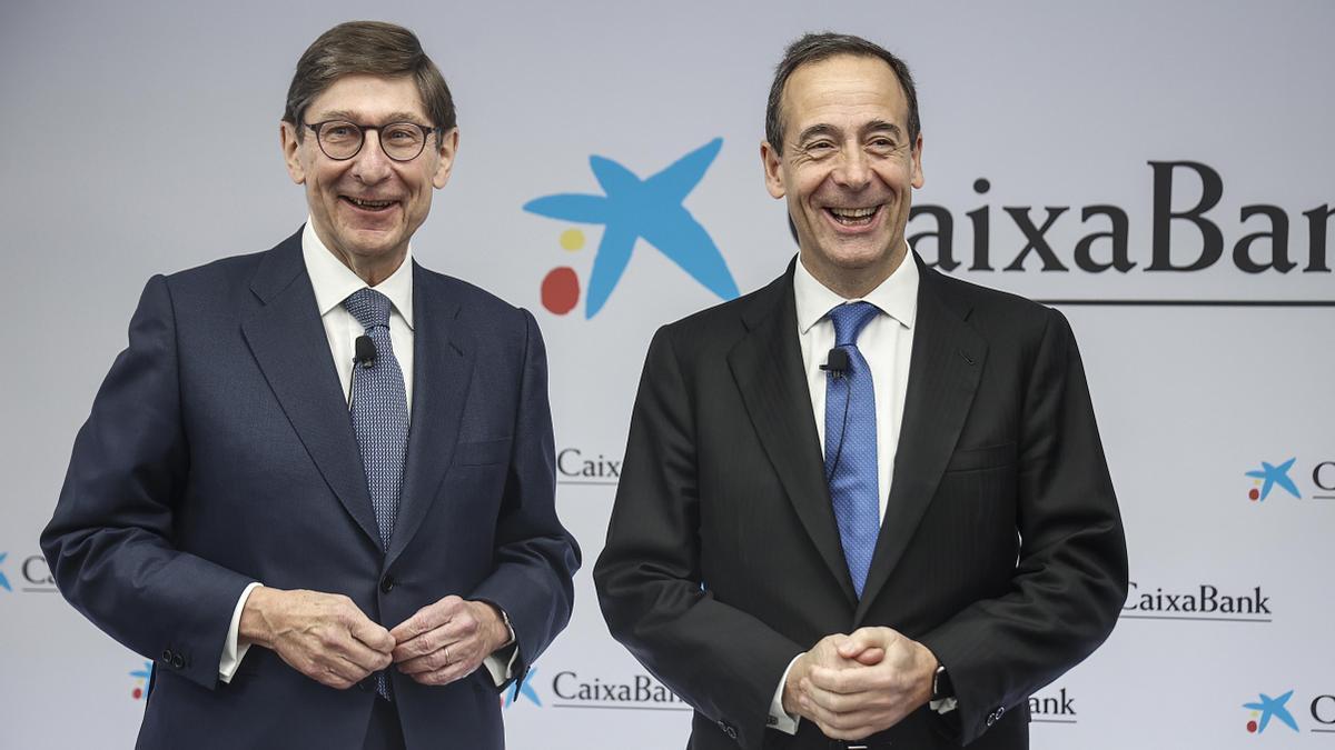 El presidente de CaixaBank, José Ignacio Goirigolzarri, y el consejero delegado de la entidad, Gonzalo Gortázar.