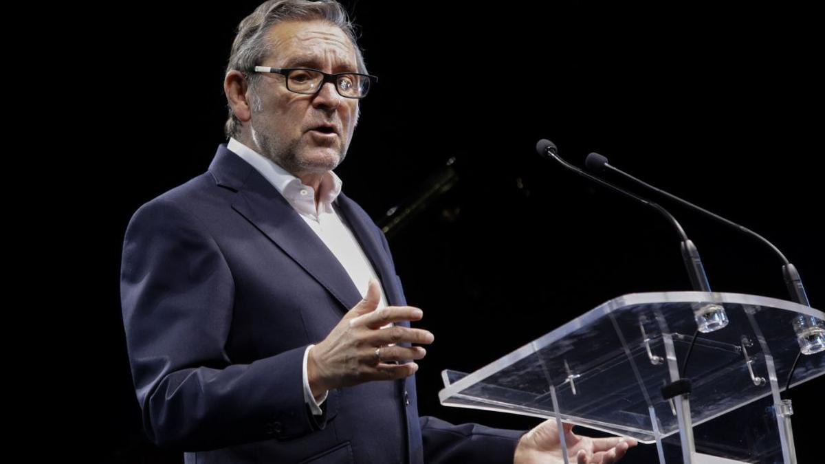 Roberto Ugartek festara deitu du musikari omenaldia eginez: “Gasteiz musika da, gure jaiak musika dira”.