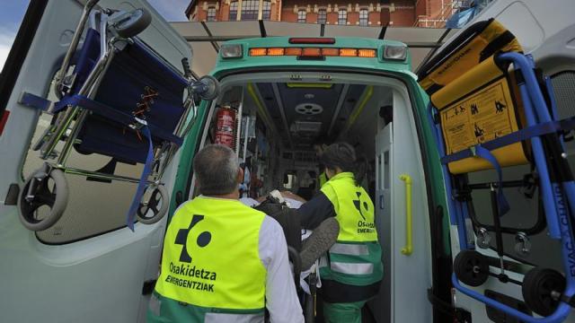 Ambulancia de Osakidetza.