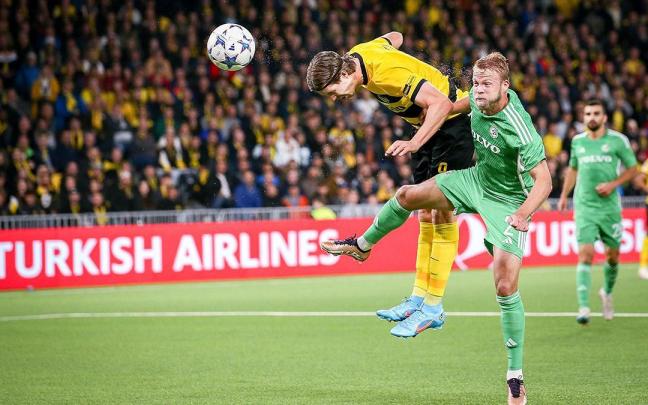 Imagen del 2-0 (victoria final 3-0) del Young Boys suizo al Maccabi Haifa, este martes. / YOUNG BOYS