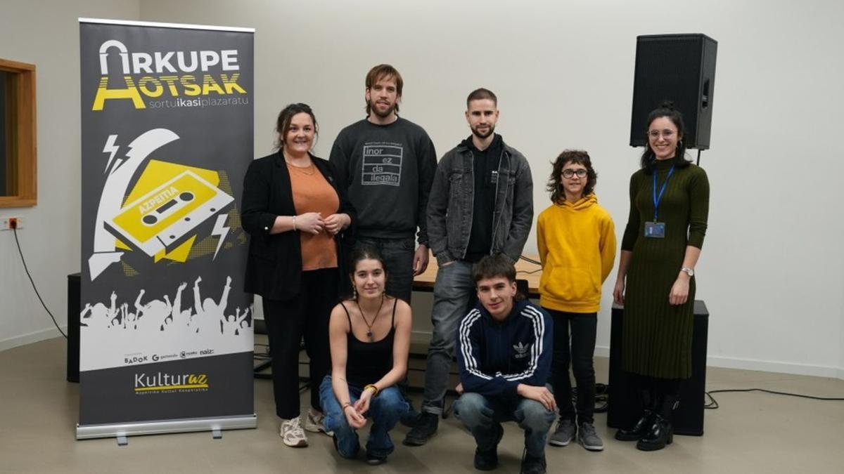 Presentación de los promotores de los proyectos músicales que van a participar en la edición de 2026 de Arkupehotsak.