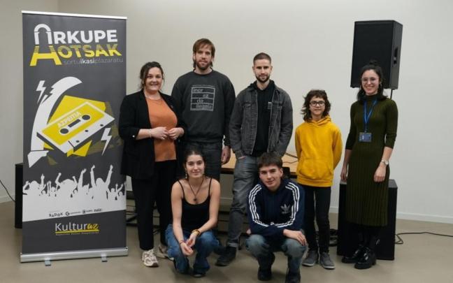 Presentación de los promotores de los proyectos músicales que van a participar en la edición de 2026 de Arkupehotsak.
