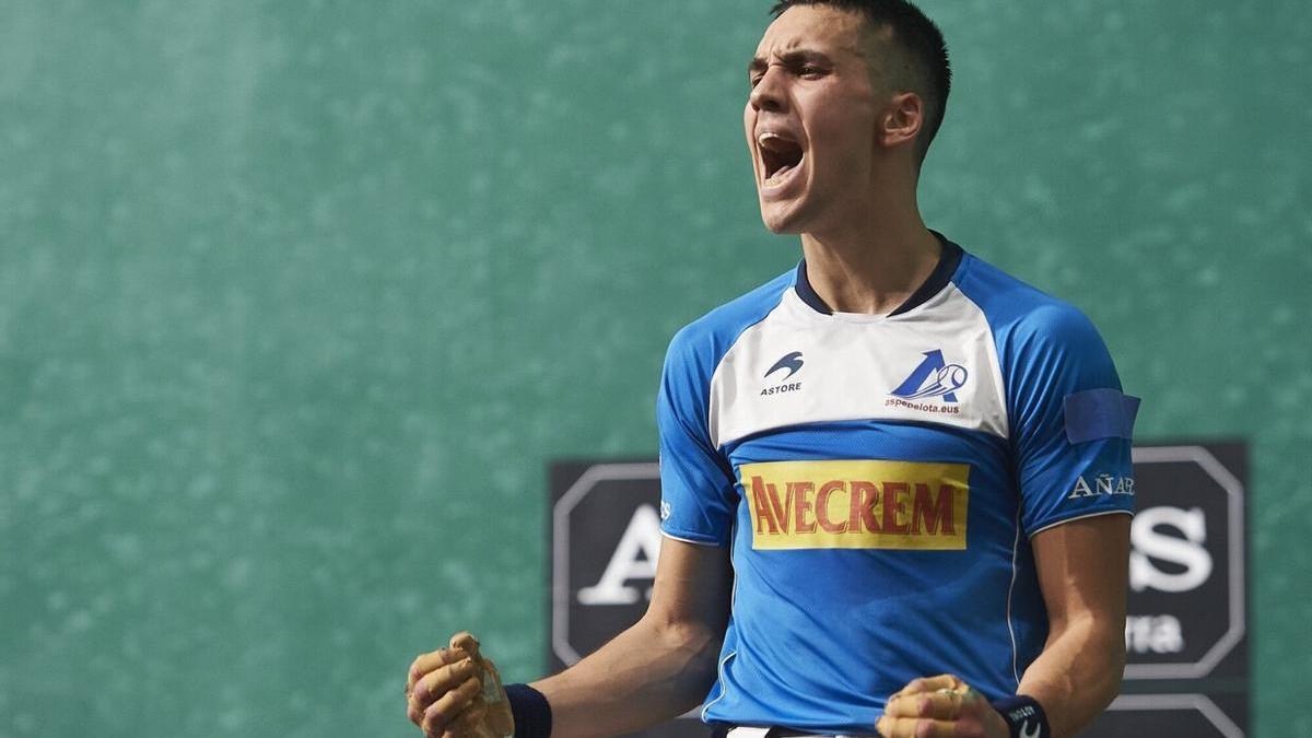 Javier Zabala, en un partido del Parejas de Promoción.