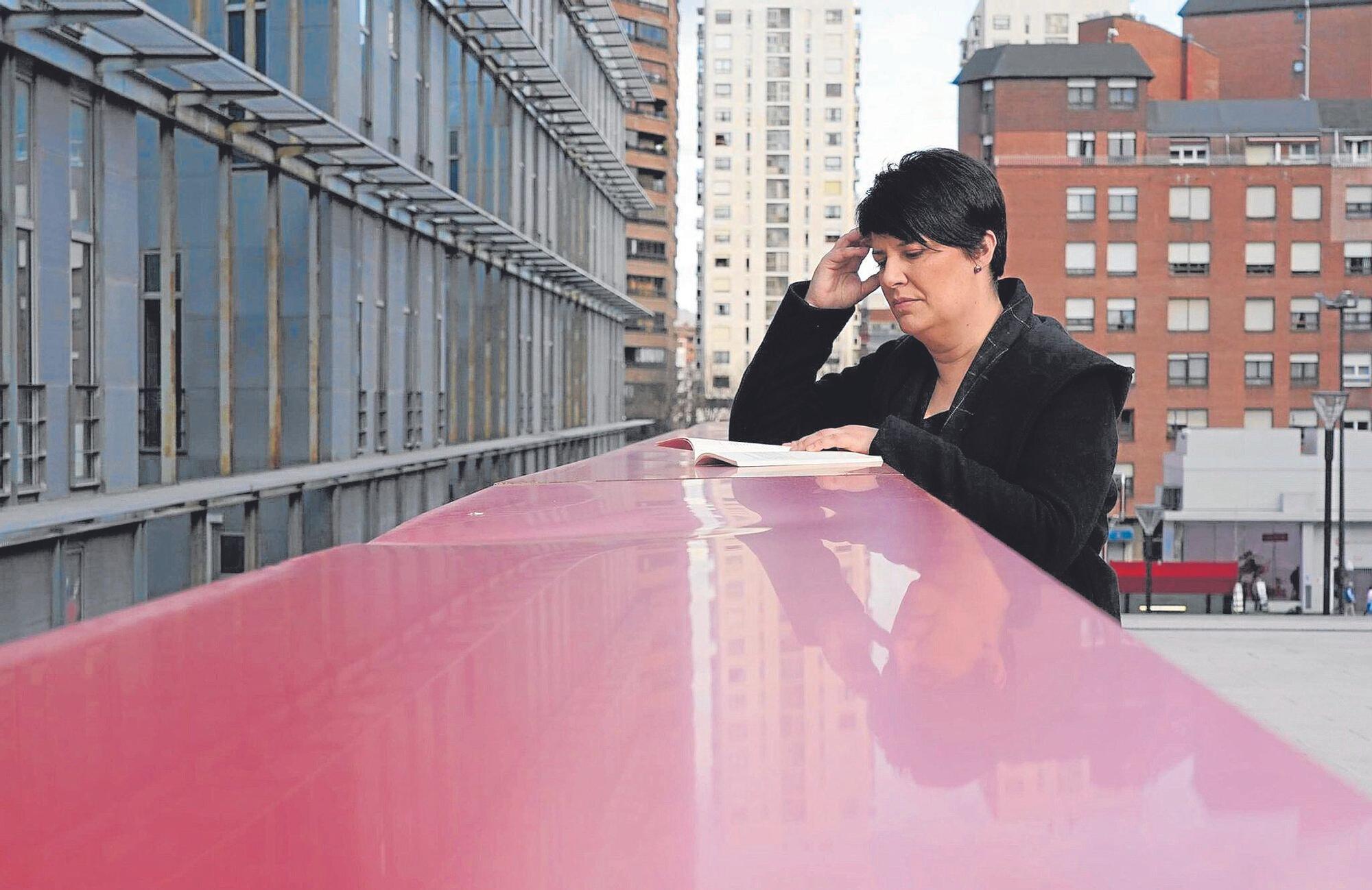 Etzegarateko errepideko hotel bat zen Alaska, egun abandonatua.