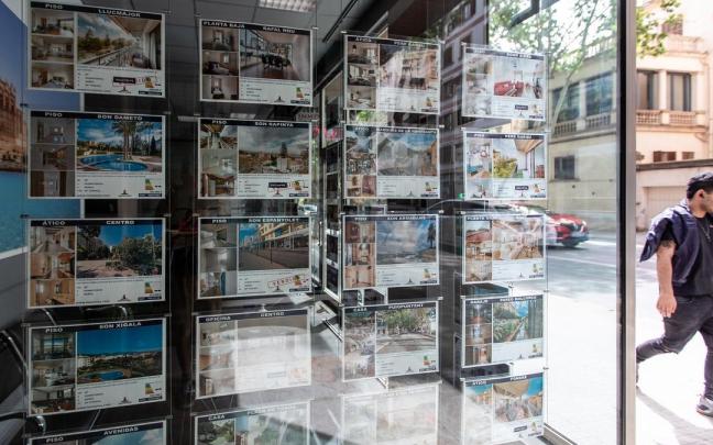Escaparate de una inmobiliaria.