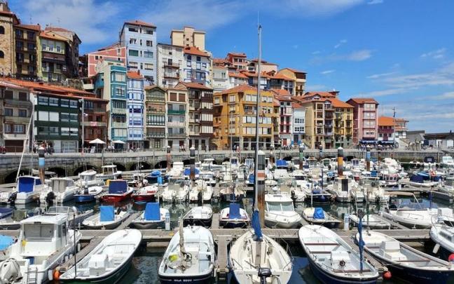 De lunes a sábado, de 08:00 a 13:00 horas, se puede acceder al Casco Viejo para tareas de carga y descarga