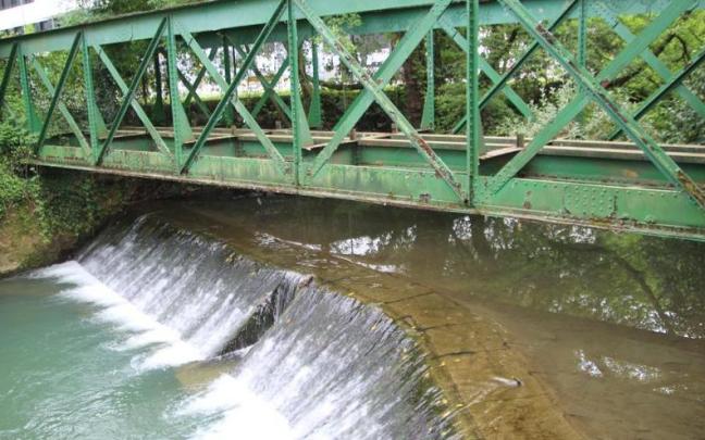 Se rehabilitará el puente metálico sobre el río Mañaria.