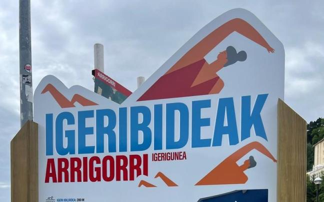 Actividades de natación en la playa de Arrigorri dentro del programa Igeribideak.