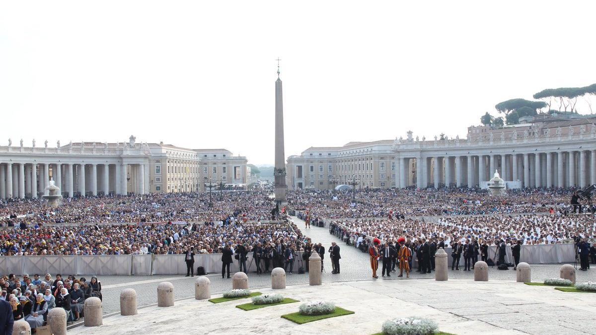 Fotografía de archivo de la plaza de San Pedro, en la Ciudad del Vaticano.