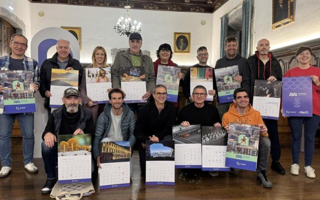 Autores y autora de las imágenes que visten el calendario municipal de 2026.