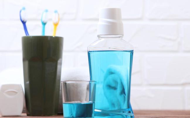 Productos de higiene en un cuarto de baño. Productos de higiene en un cuarto de baño.